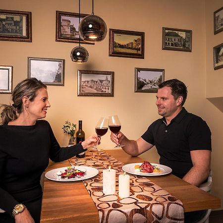 Hotel Bily Jednorozec Třeboň 외부 사진