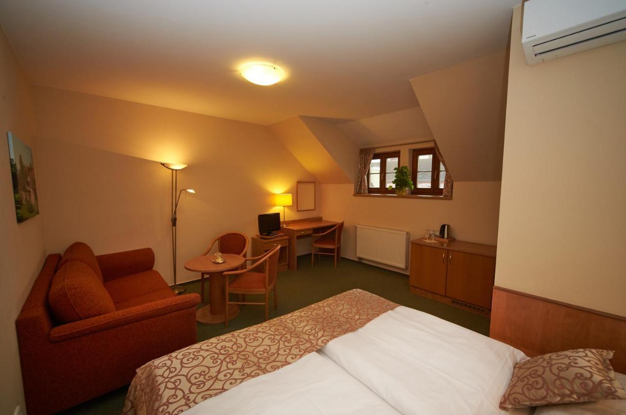 Hotel Bily Jednorozec Třeboň 외부 사진