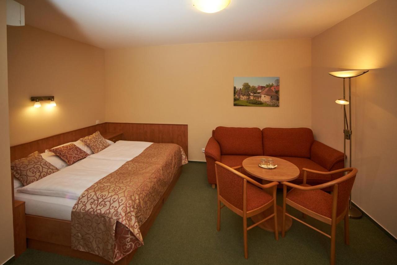 Hotel Bily Jednorozec Třeboň 외부 사진