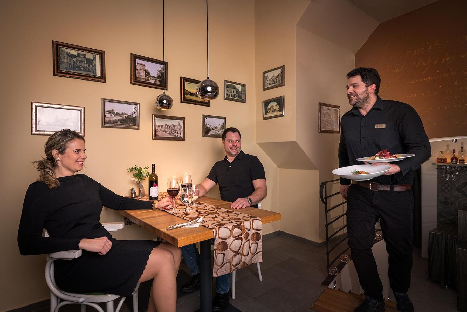 Hotel Bily Jednorozec Třeboň 외부 사진