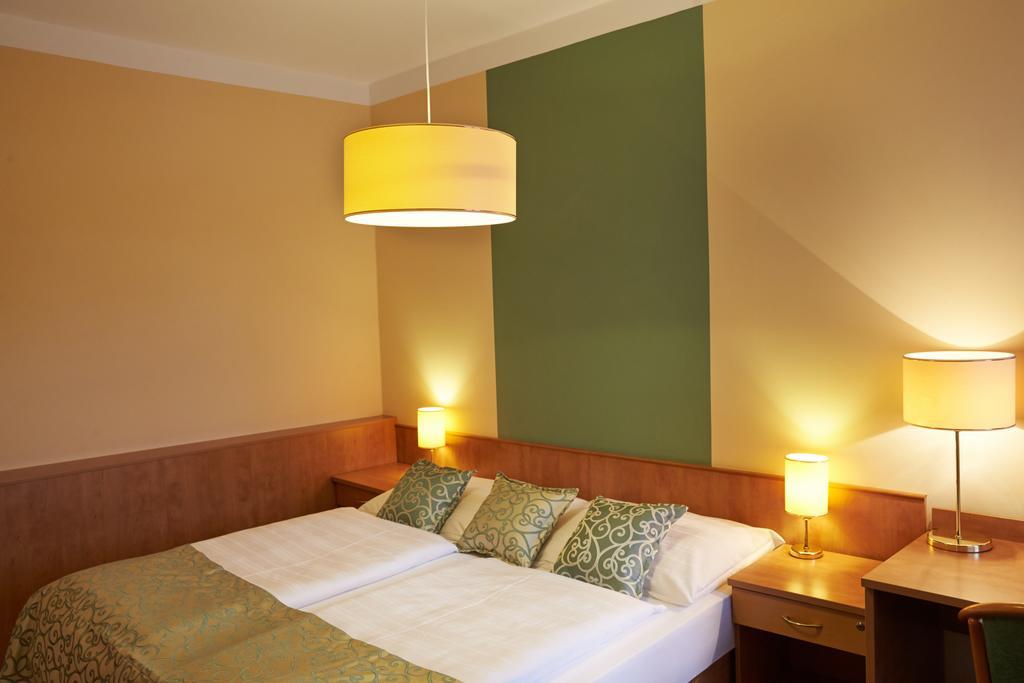 Hotel Bily Jednorozec Třeboň 외부 사진